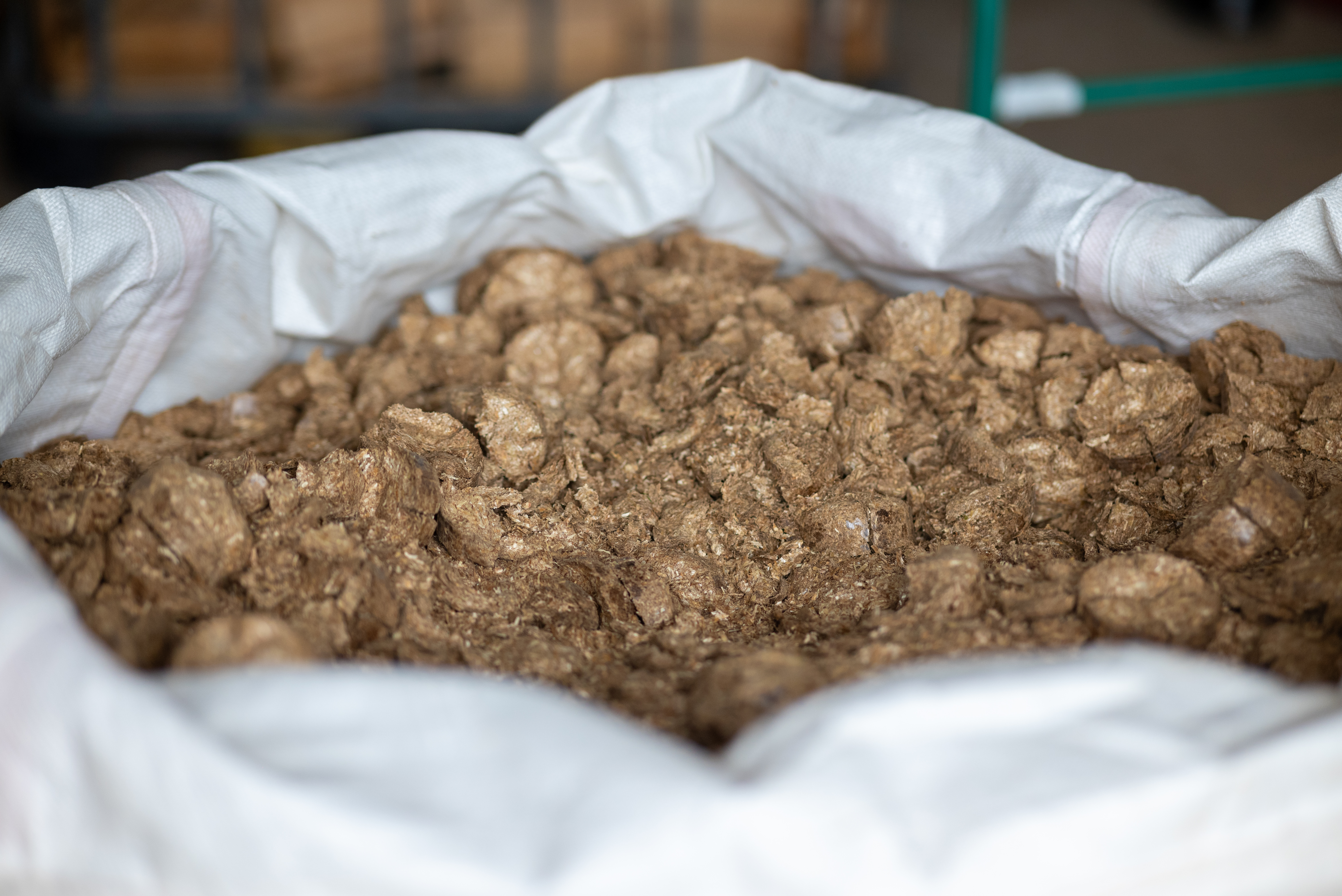 Einstreu Nuggets 25 kg Einstreu Nuggets 400 kg